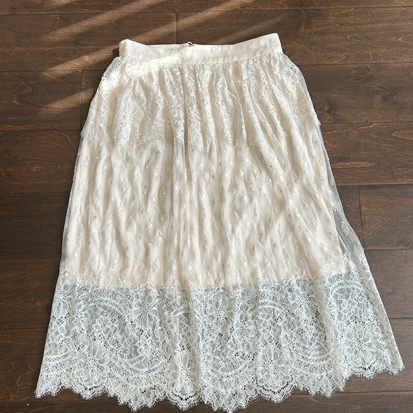 Dresses & Skirts - Women’s Skirt Lace Off White Lined Waist 26 ST2825 Scalloped Edge